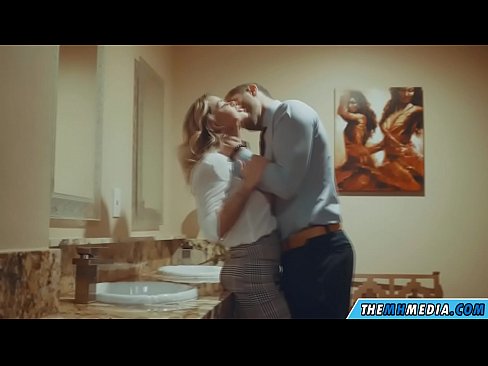 ❤️ Wanneer een rondborstige blondine je verleidt in een openbaar toilet ❤ Harde porno at porn nl.redgast4asset.ru ❌